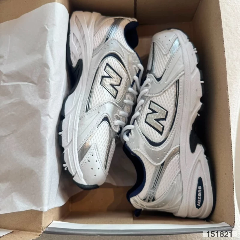 Tênis Casual Feminino New Balance 530 Branco Marinho